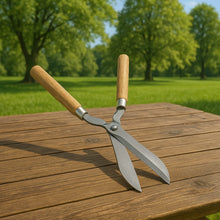 Heavy-Duty B Grade Hedge Shear with Wooden Handle the24kgal