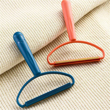 2-in-1 Portable Lint Remover – Long-Handle Brush & Sticky Roller for Clothes, Furniture & Carpets (1 Pc) the24kgal