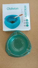 Oblivion Heavy-Duty Transparent Plastic Ashtray with Triple Rest Slots – Anti-Slip Base (1 Pc) the24kgal