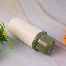 Stainless Steel Mug / Bottle Vacuum Insulated Cup With Handle, Small Cup & Straw (650 ML) the24kgal