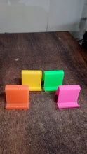 Durable Plastic Mobile Phone Stand with Angled Support (1 Pc / Mix Color) the24kgal