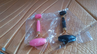 Double Ended Smooth Facial Massage Rollers (1 Pc / Mix Color) the24kgal