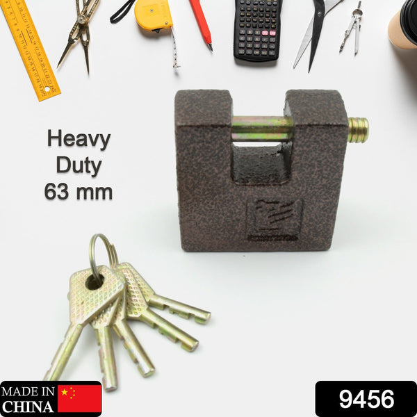 Iron lock, Brass Core and Thickened Spray Black Iron Door Lock With 5 pc Keys for Home Dormitory, Waterproof Antirust Anti-theft locks Outdoor Gate Shed Locks Warehouse Big Iron Door Drawer Lock (63 mm ) the24kgal