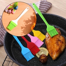 Silicone Kitchen Oil Spatula Brush with Handle Pastry / Cake Brush (17 cm / 1 Pc) the24kgal