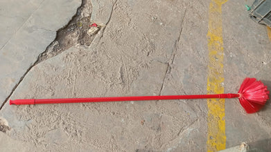 90-inch Metal Extendable Cobweb Brush – Ceiling, Fan & Light Dust Cleaning (MOQ: 3) the24kgal