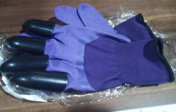Garden Farming Gloves With Hand Fingertips & Plastic Claws (1 Pair) the24kgal