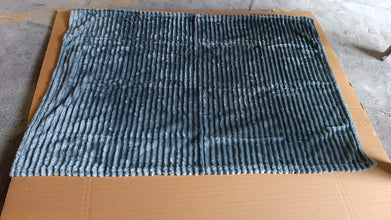 Pet Soft Cat Dog Blanket / Towel (110×70 Cm / 1 Pc / Mix Color & Design) the24kgal