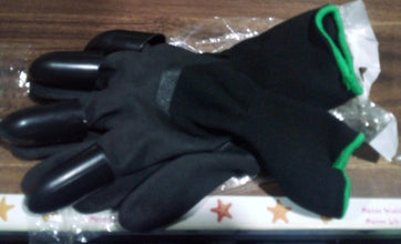 Garden Farming Gloves With Hand Fingertips & Plastic Claws (1 Pair) the24kgal